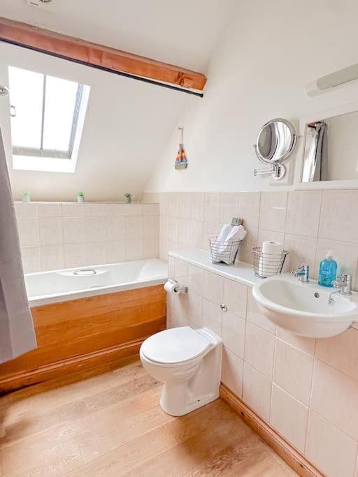 The Granary Apartment Barbrook Bagian luar foto