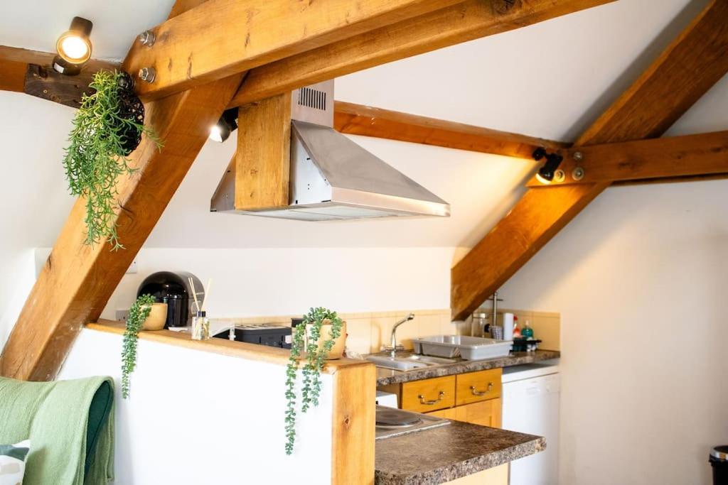 The Granary Apartment Barbrook Bagian luar foto