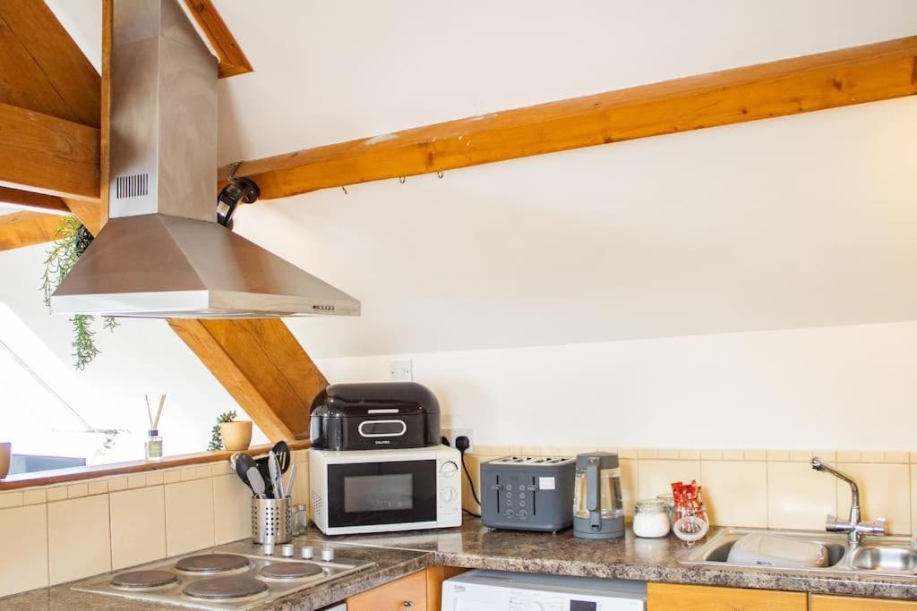 The Granary Apartment Barbrook Bagian luar foto